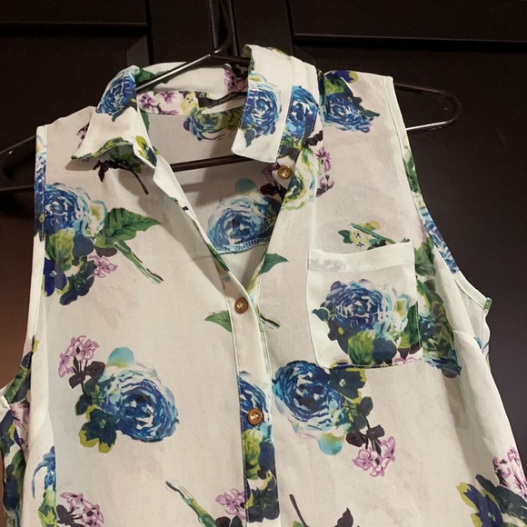 Floral Tank Top - Picture 2 of 4